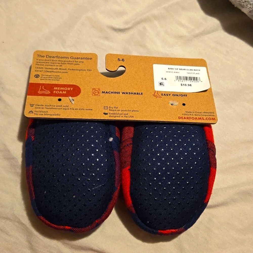 DEARFOAMS COZY COMFORT MEMORY FOAM LIMITED EDITION BABY BEAR SLIPPERS SIZE 5/6‎